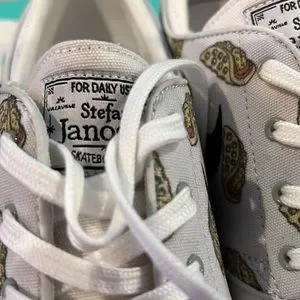 *RARE* Nike x Taco Bell Sneakers My buddy got these back in 2014 from Taco Bell. Apparently  main image 4